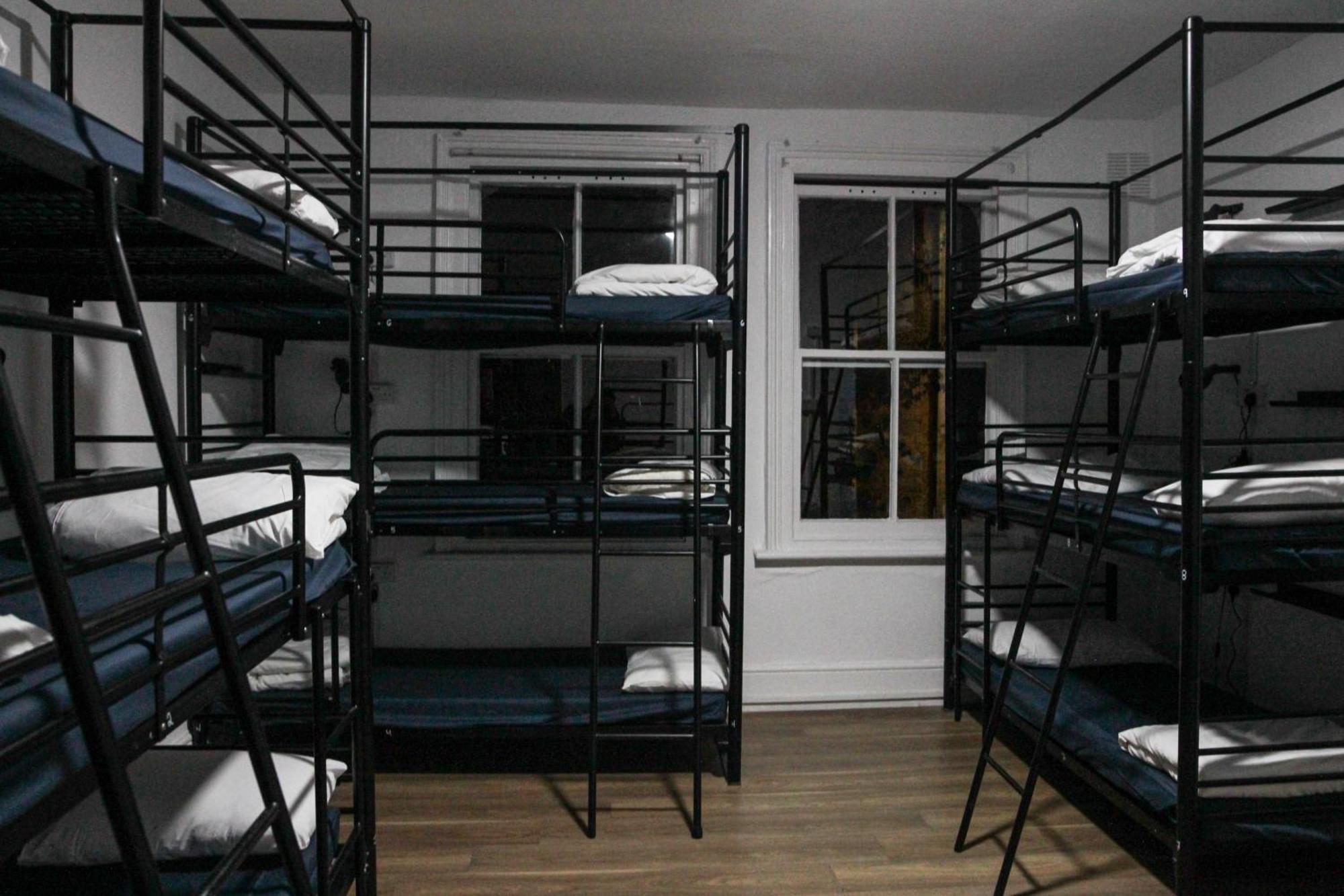 Hostel Onefam Waterloo 18-36 Years Old Londra